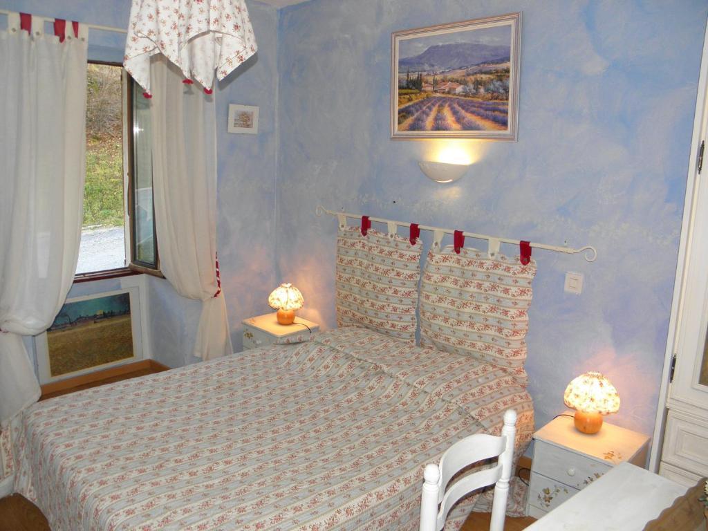 Gite Auberge Les Terres Blanches De Meolans Ruang foto