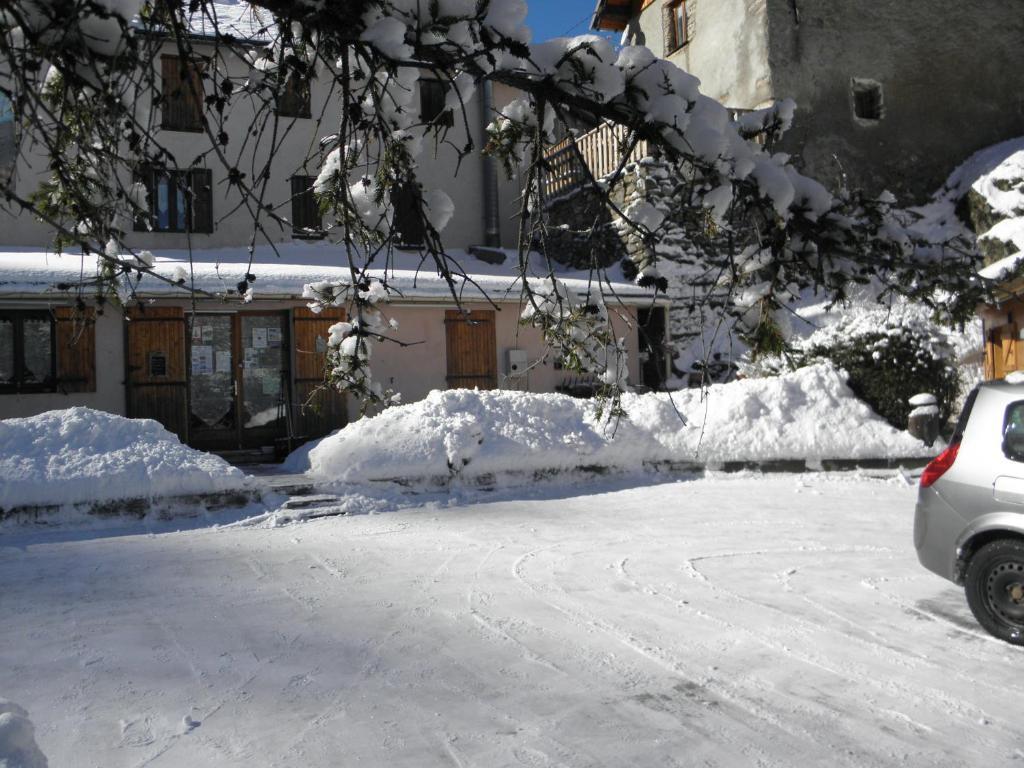 Gite Auberge Les Terres Blanches De Meolans Bagian luar foto