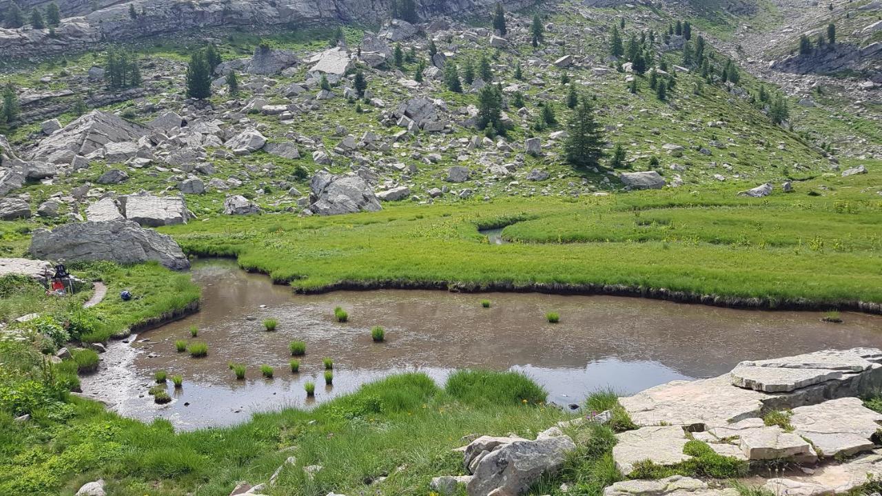 Gite Auberge Les Terres Blanches De Meolans Bagian luar foto