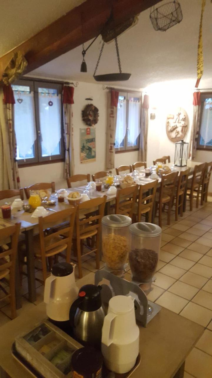 Gite Auberge Les Terres Blanches De Meolans Bagian luar foto
